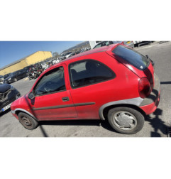 Vitre avant gauche OPEL CORSA B
