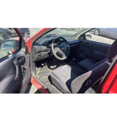 Vitre avant gauche OPEL CORSA B