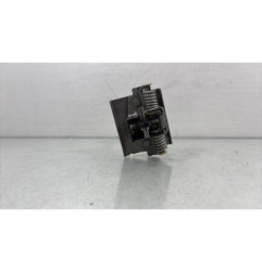 Arret de porte avant gauche PEUGEOT 5008 1