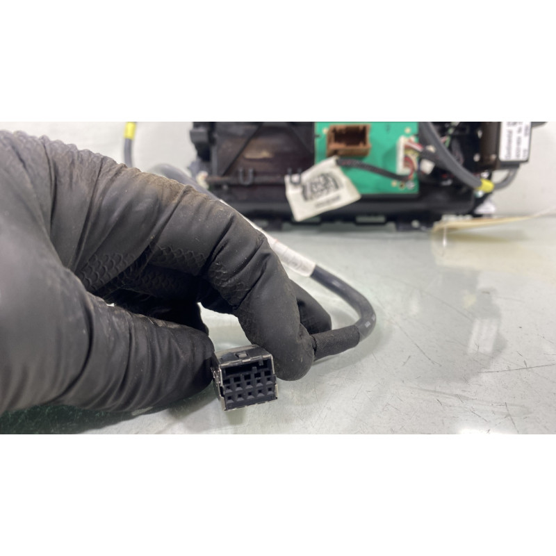 Ecran GPS PEUGEOT 5008 1 Photo n°3