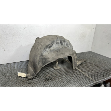 Pare boue arriere droit PEUGEOT 5008 1