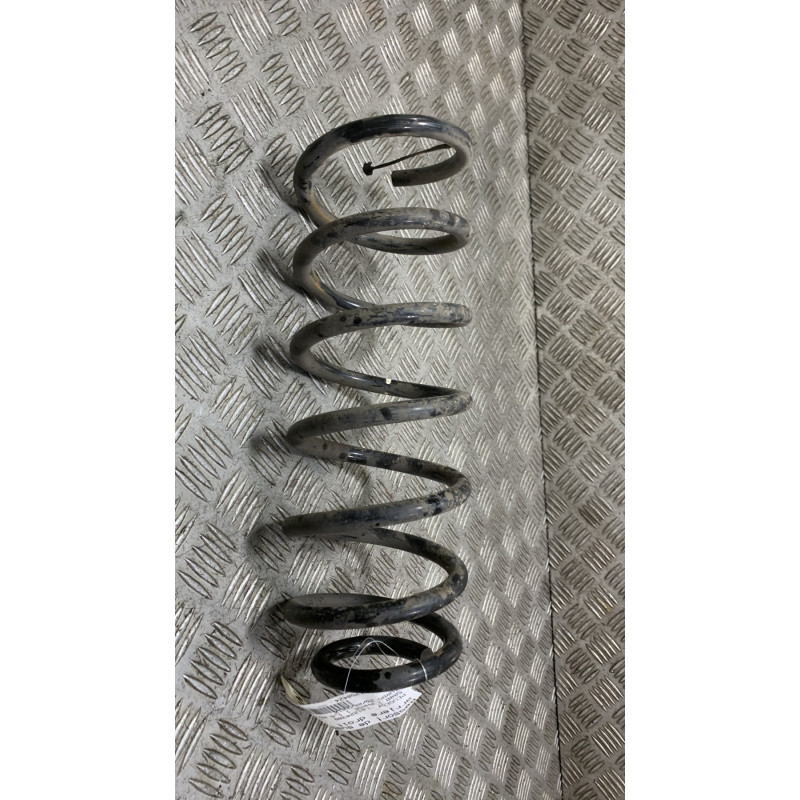 Ressort de suspension arriere droit PEUGEOT 5008 1 Photo n°1