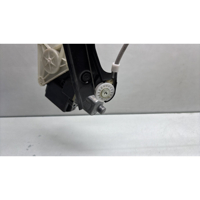 Leve vitre electrique avant droit VOLKSWAGEN POLO 5 Photo n°4