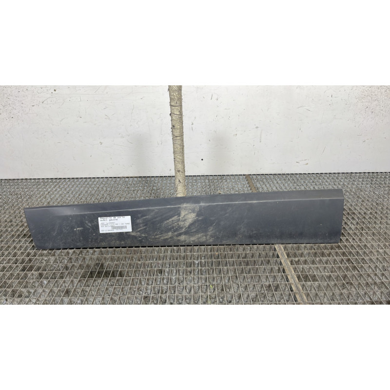 Baguette de porte avant gauche JEEP CHEROKEE 4 Photo n°1