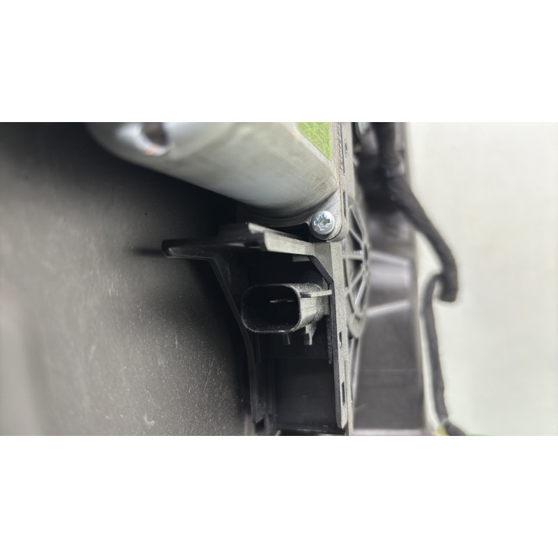 Leve vitre electrique arriere gauche JEEP CHEROKEE 4 Photo n°3