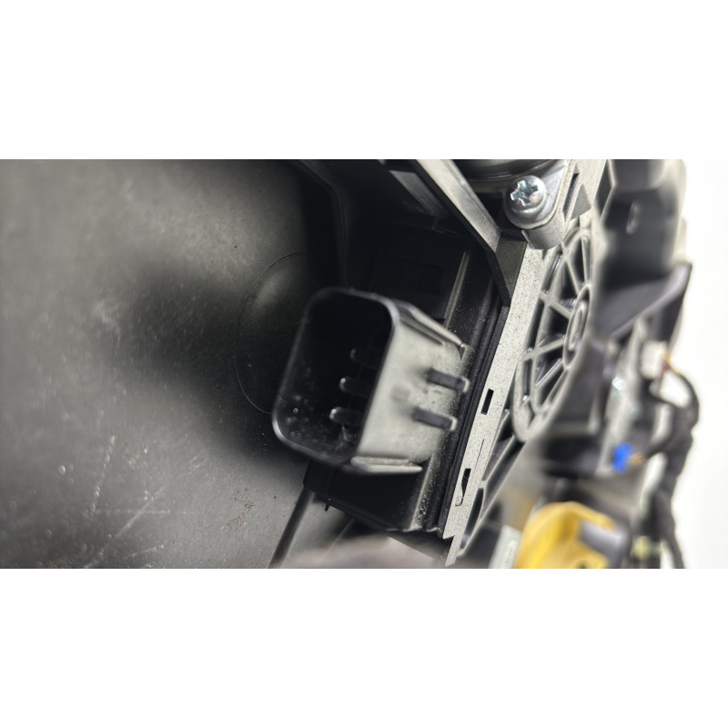 Leve vitre electrique avant gauche JEEP CHEROKEE 4 Photo n°3