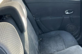 Calculateur moteur RENAULT CLIO 3