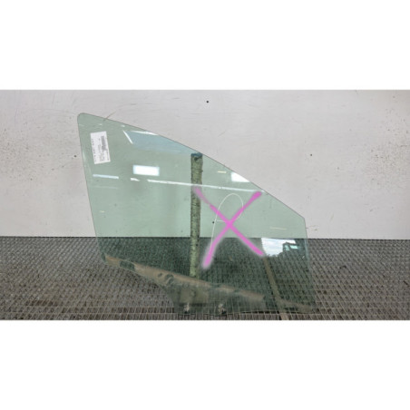 Vitre avant droit PEUGEOT 407 Photo n°1