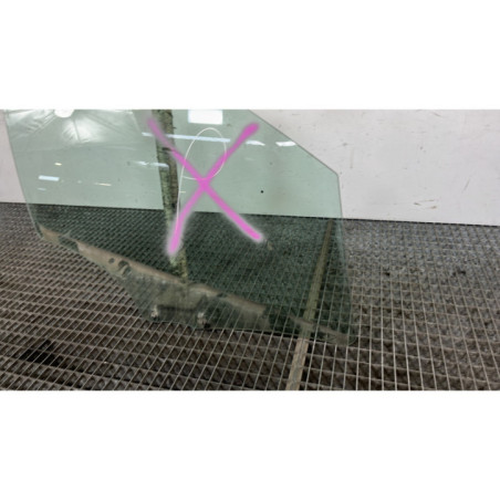 Vitre avant droit PEUGEOT 407