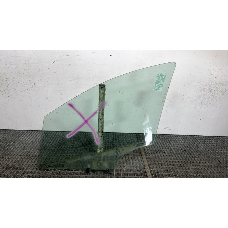 Vitre avant droit PEUGEOT 407 Photo n°4