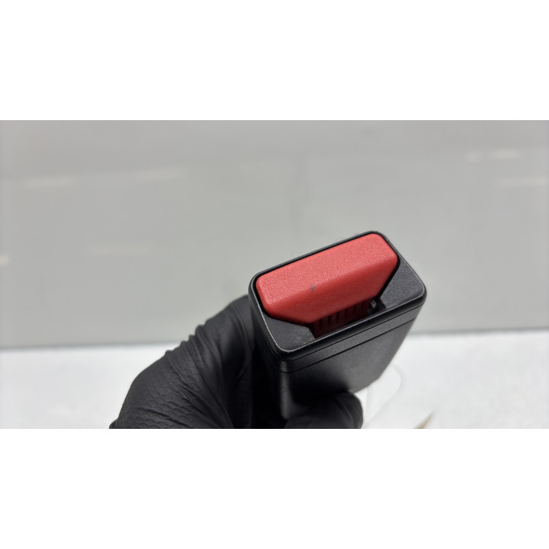 Attache ceinture avant droit PEUGEOT 208 1 Photo n°4