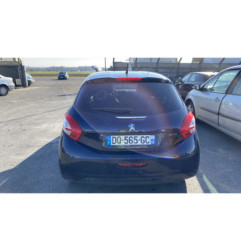Attache ceinture avant droit PEUGEOT 208 1