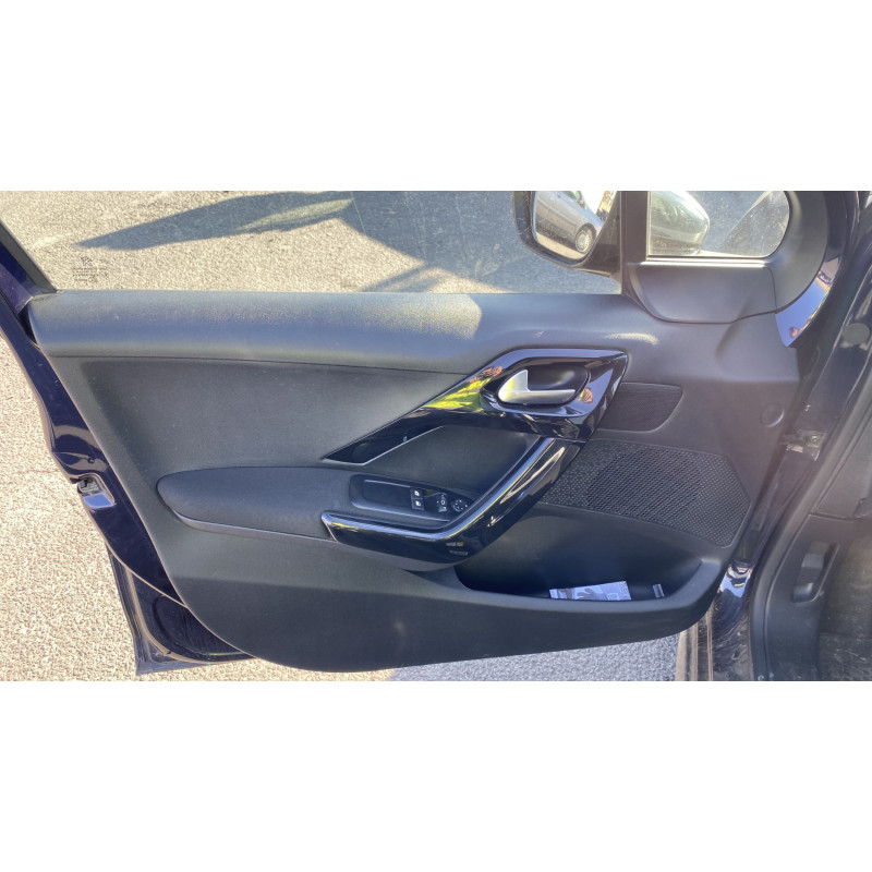 Attache ceinture avant droit PEUGEOT 208 1 Photo n°20