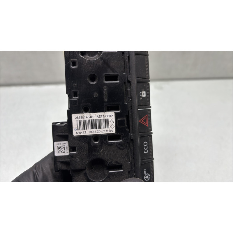 Bouton de warning RENAULT MASTER 3 Photo n°4