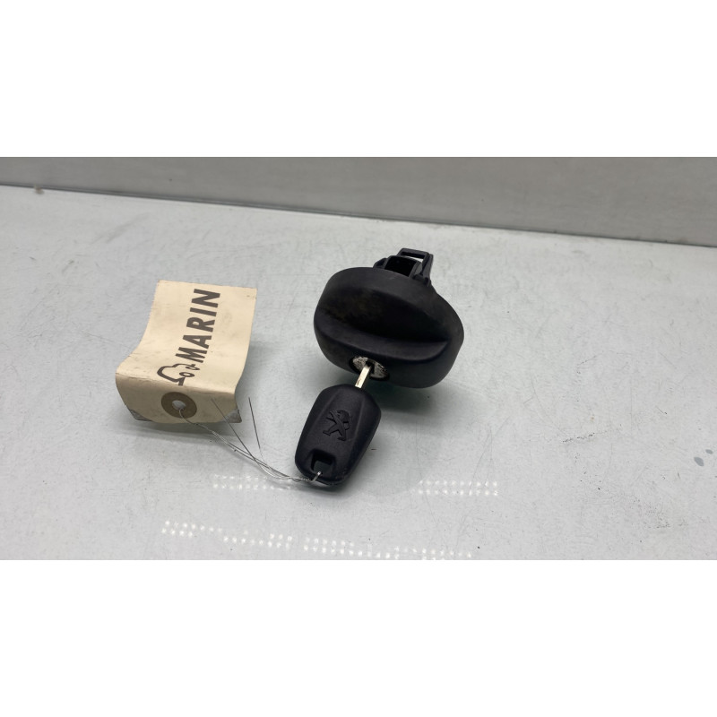 Bouchon de carburant PEUGEOT 2008 1 Photo n°3