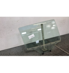 Vitre arriere droit PEUGEOT 2008 1