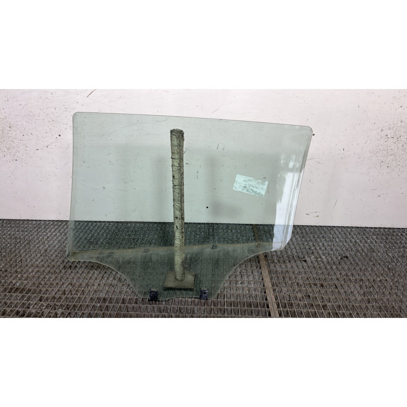 Vitre arriere droit PEUGEOT 2008 1 Photo n°4