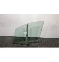 Vitre avant droit PEUGEOT 2008 1