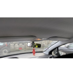Vitre avant droit PEUGEOT 2008 1
