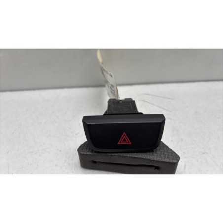 Bouton de warning ISUZU D-MAX 2 Photo n°1