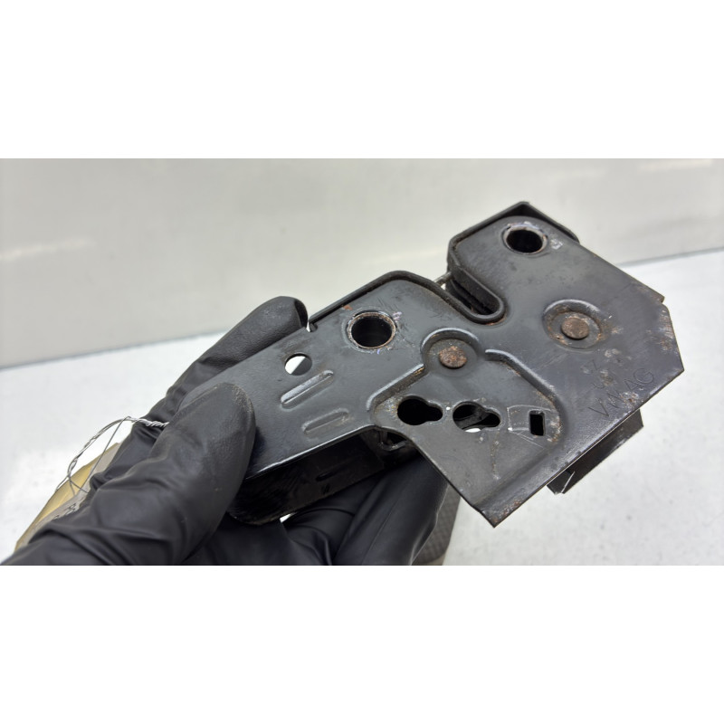 Fermeture de capot VOLKSWAGEN POLO 4 Photo n°4