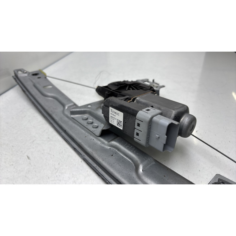 Leve vitre electrique avant gauche PEUGEOT 207 Photo n°4