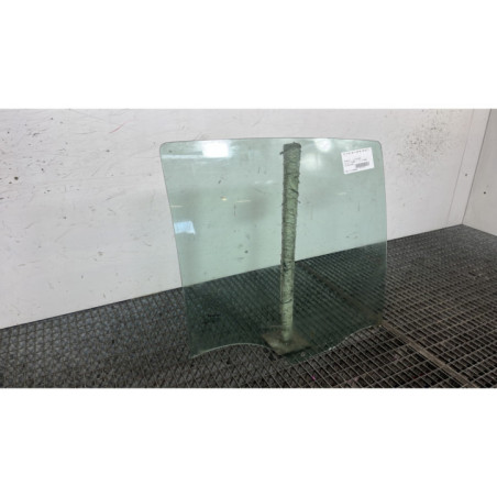 Vitre arriere droit RENAULT CLIO 3