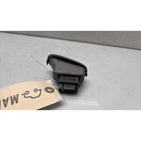 Interrupteur de leve vitre arriere droit RENAULT SCENIC 1