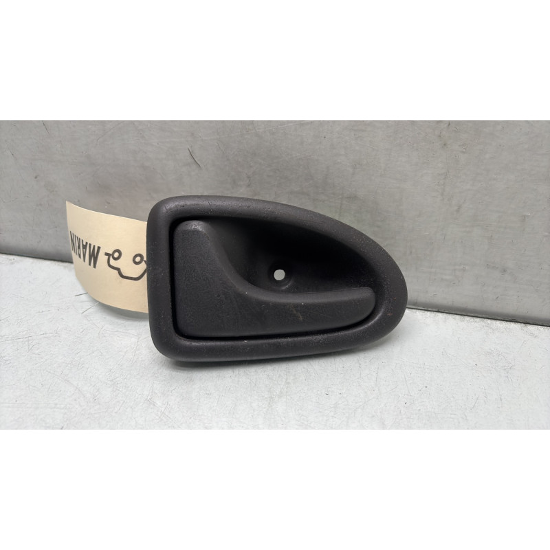 Poignee interieur arriere gauche RENAULT SCENIC 1 Photo n°1