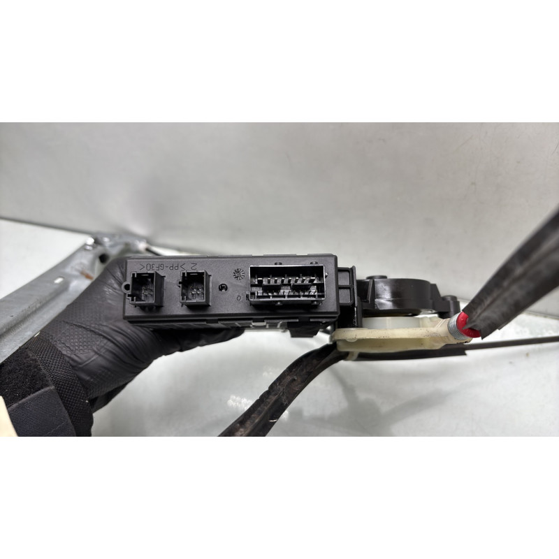 Leve vitre electrique arriere gauche CITROEN C4 PICASSO 1 Photo n°4