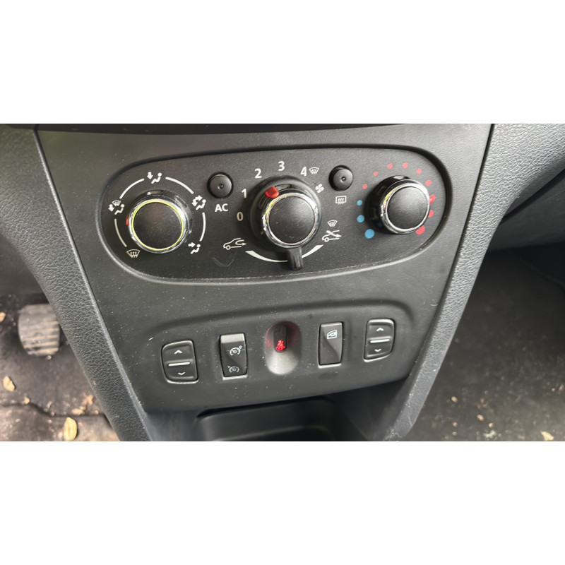 Air bag conducteur DACIA SANDERO 2 Photo n°18