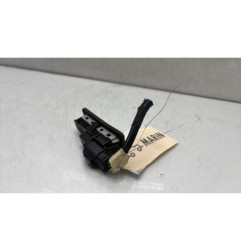 Bouton de coffre PEUGEOT 2008 1