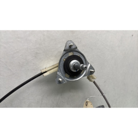 Leve vitre mecanique arriere gauche PEUGEOT 2008 1