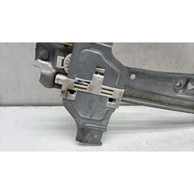Leve vitre mecanique arriere gauche PEUGEOT 2008 1 Photo n°4