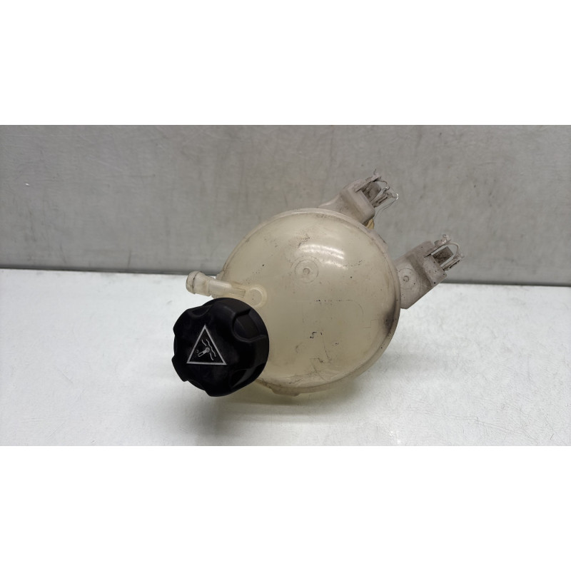 Vase d'expansion PEUGEOT 2008 1 Photo n°1
