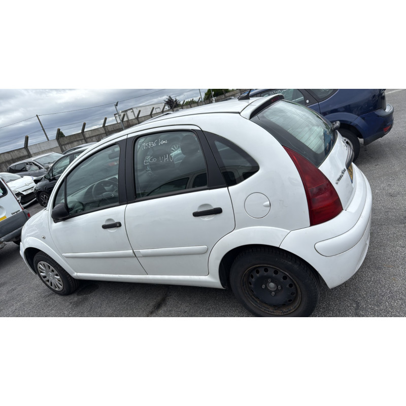 Pare boue arriere droit CITROEN C3 1 Photo n°10