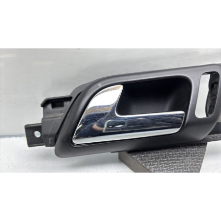 Poignee interieur avant gauche VOLKSWAGEN POLO 4