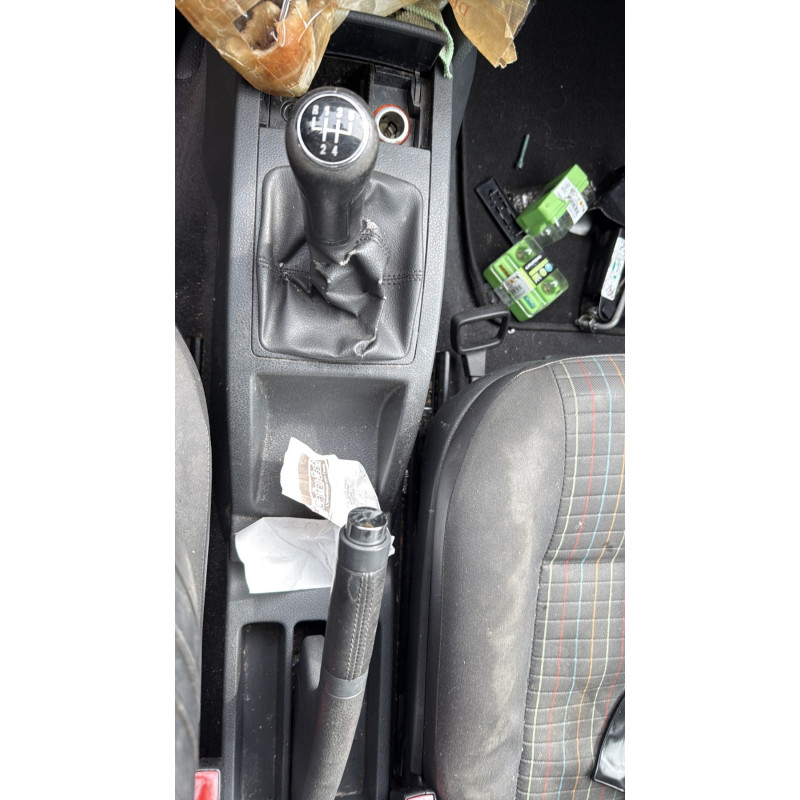 Compresseur clim VOLKSWAGEN POLO 4 Photo n°15