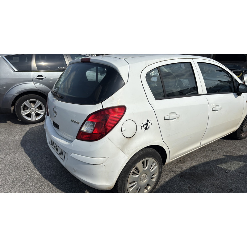 Capot OPEL CORSA D Photo n°8