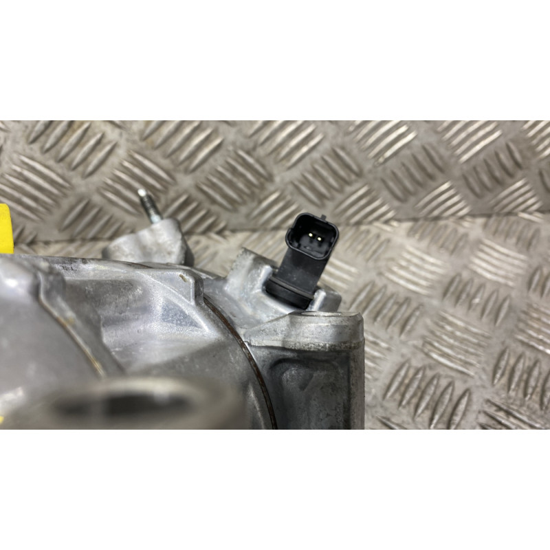 Compresseur clim Peugeot 3008 Photo n°4