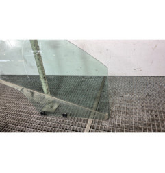 Vitre avant droit PEUGEOT 3008 1