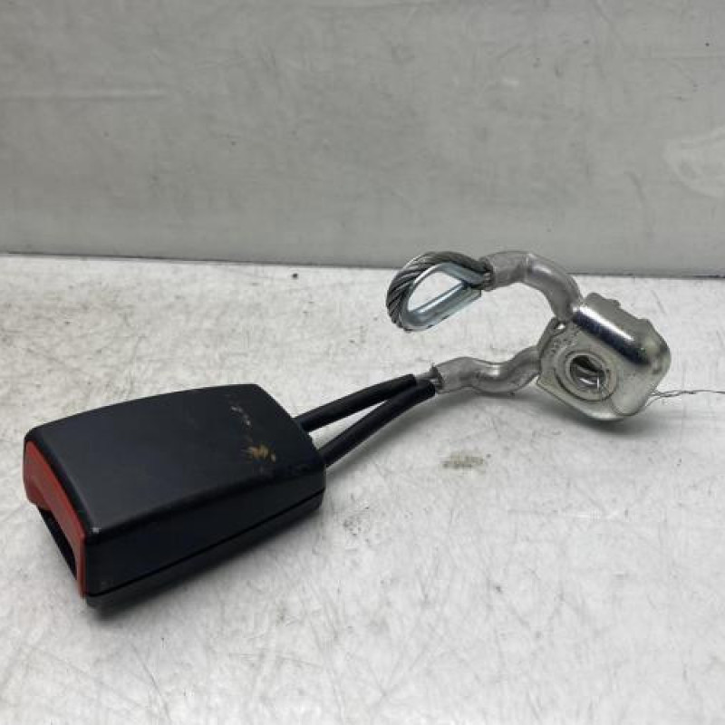 Attache ceinture arriere droit SEAT IBIZA 4 Photo n°2