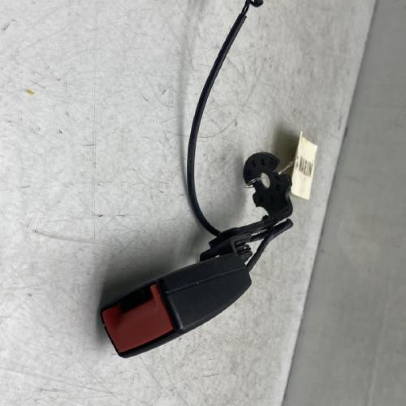 Attache ceinture arriere droit AUDI A1 1 Photo n°2