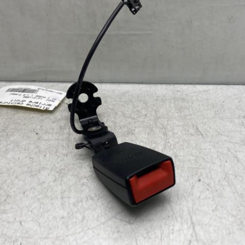 Attache ceinture arriere droit AUDI A1 1 Photo n°3