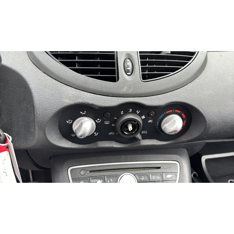 Air bag conducteur RENAULT TWINGO 2 Photo n°19