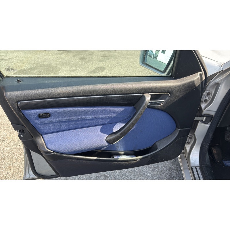 Feu arriere principal droit (feux) MERCEDES CLASSE C 202 Photo n°12