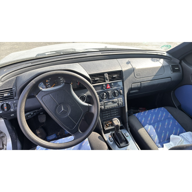 Feu arriere principal droit (feux) MERCEDES CLASSE C 202 Photo n°16