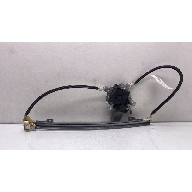 Leve vitre electrique avant droit RENAULT CLIO 2 Photo n°1