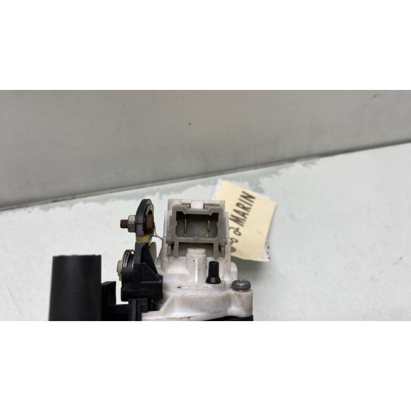 Bouton de coffre RENAULT CLIO 2 Photo n°3