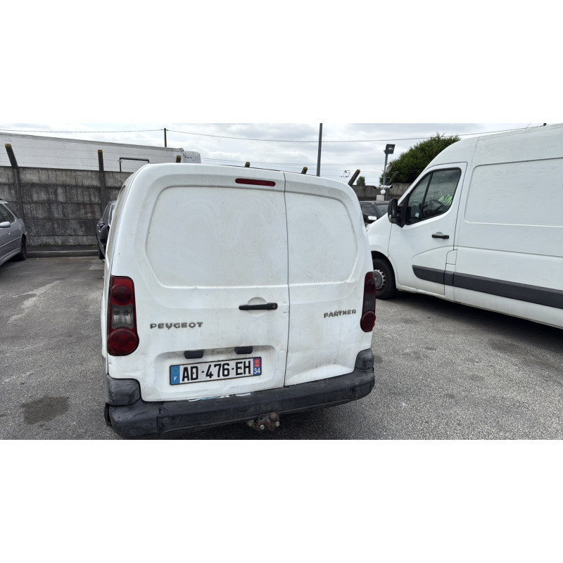 Feu arriere stop central PEUGEOT PARTNER 2 Photo n°8